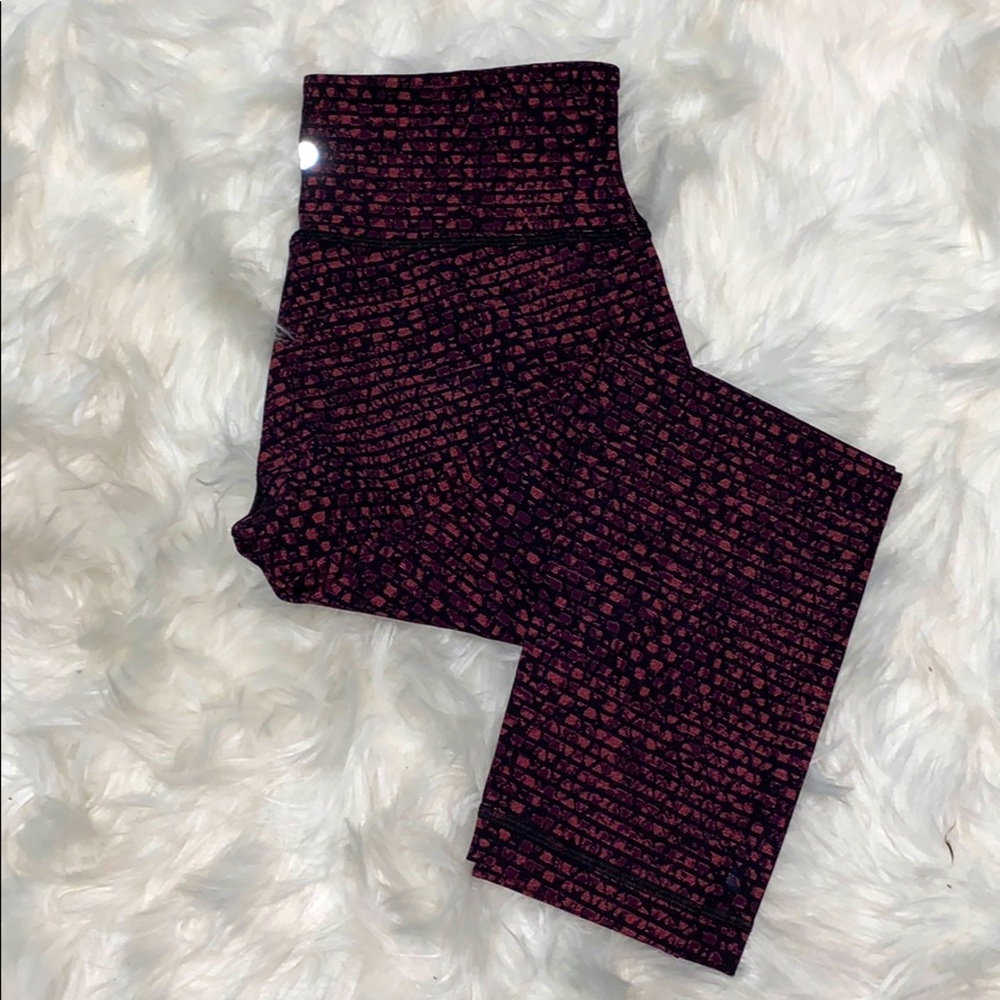 Lululemon cropped Wunder Under